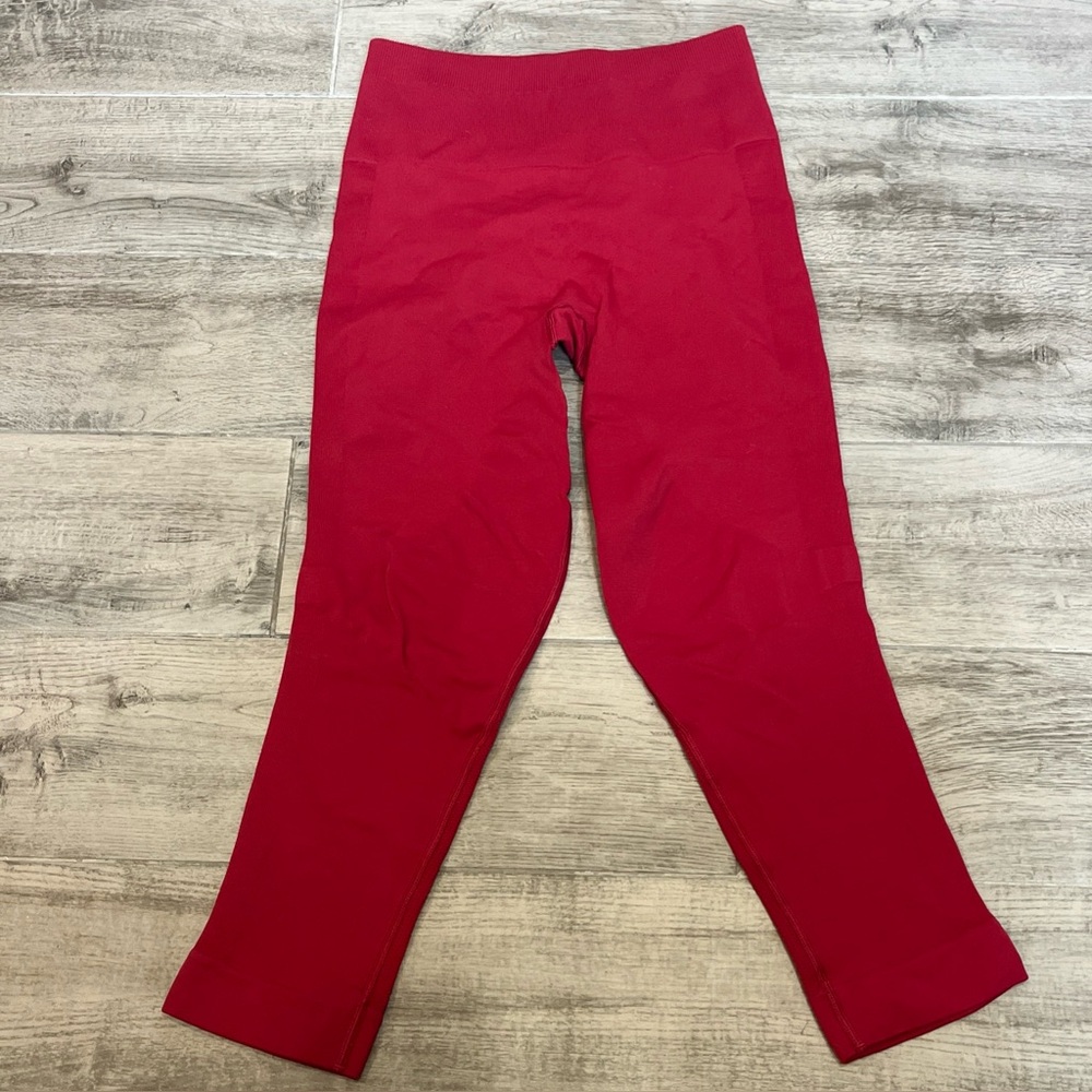 Lululemon Zone In Tight Pants Womens Cranberry Seamless High Rise‎ Leggings Sz 8